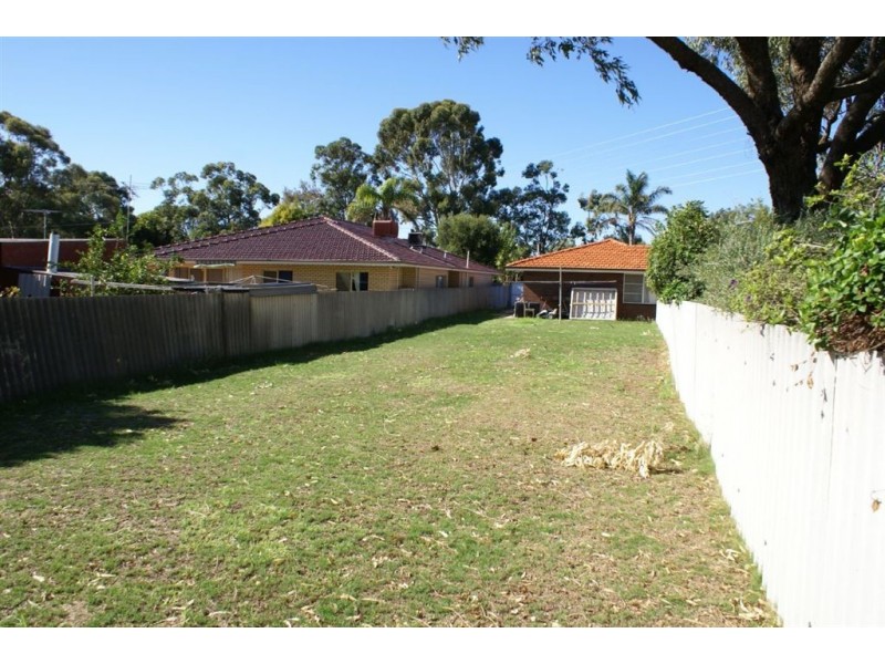 9a Arthur Road, Hamilton Hill WA 6163