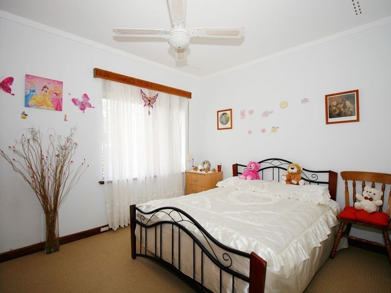 5 Glendower Way, Spearwood WA 6163
