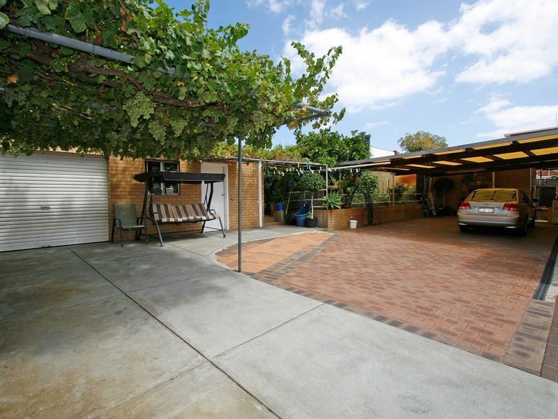5 Glendower Way, Spearwood WA 6163