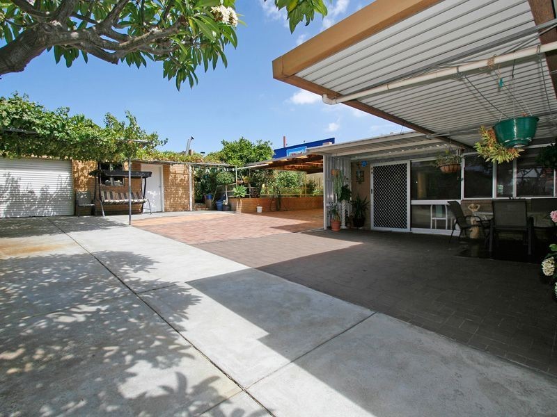 5 Glendower Way, Spearwood WA 6163
