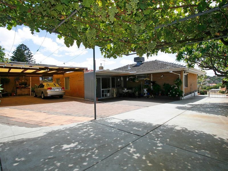 5 Glendower Way, Spearwood WA 6163