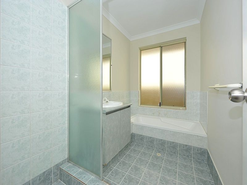 40 Kirkstall Drive, Hocking WA 6065