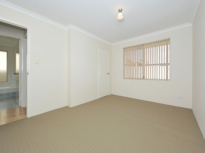 40 Kirkstall Drive, Hocking WA 6065