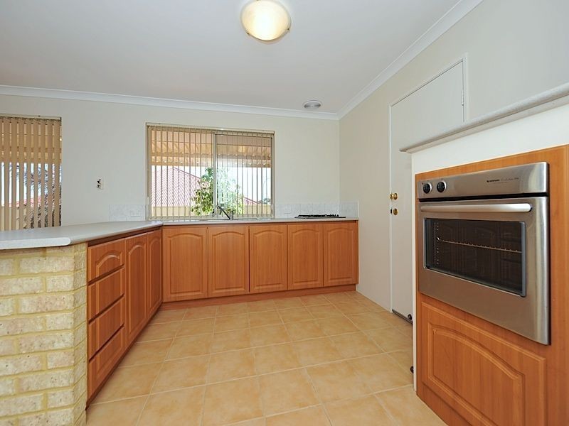 40 Kirkstall Drive, Hocking WA 6065