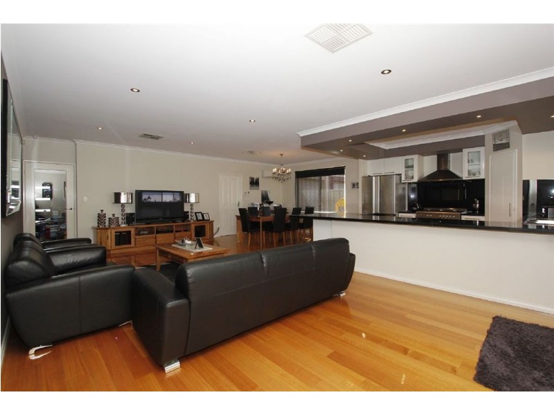 35 Tindal Avenue, Yangebup WA 6164