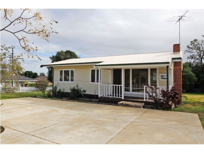 35 Grigg Place, Hilton WA 6163