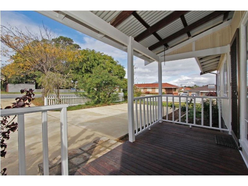 35 Grigg Place, Hilton WA 6163