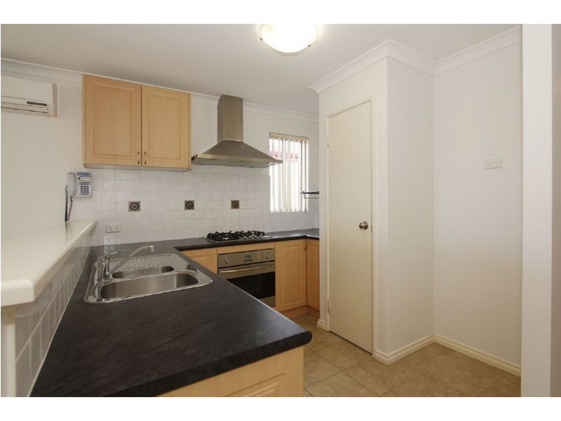 3/2 Mainsail Terrace, Yangebup WA 6164