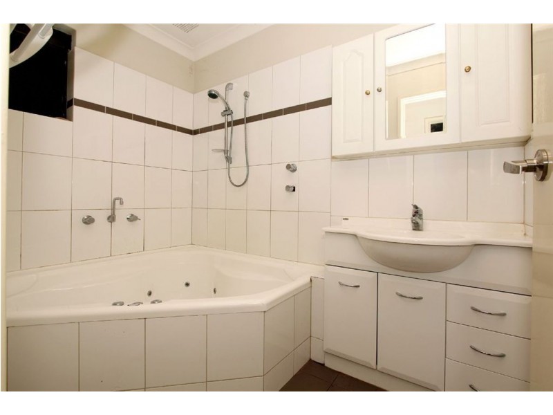 2 Moondarra Circle, South Lake WA 6164