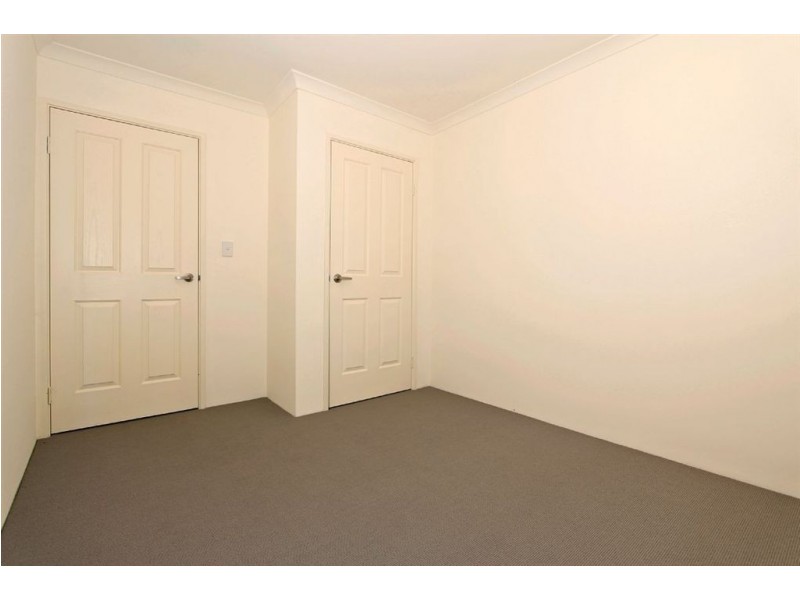 1/16 Andrea Way, Queens Park WA 6107