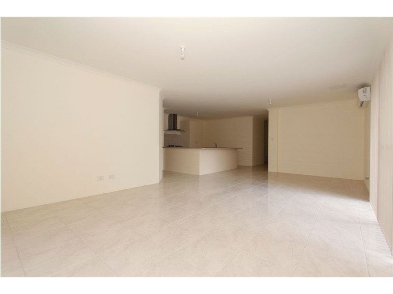 7/16 Andrea Way, Queens Park WA 6107