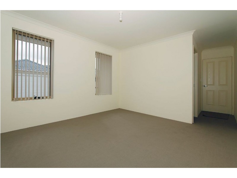 7/16 Andrea Way, Queens Park WA 6107