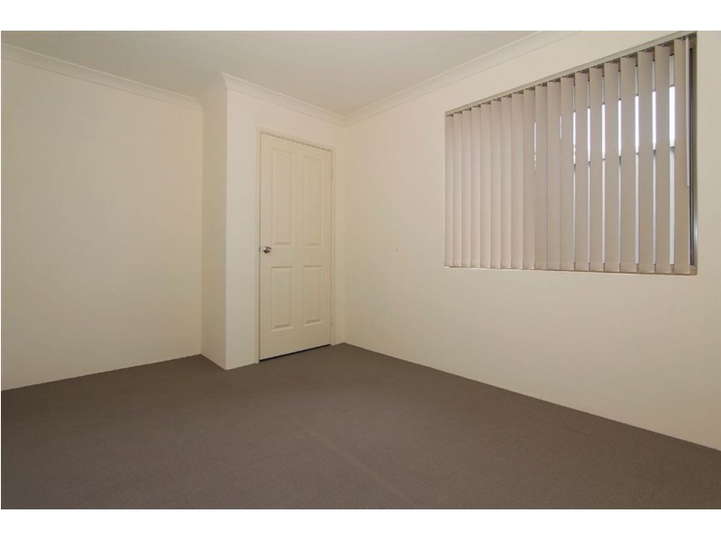 7/16 Andrea Way, Queens Park WA 6107