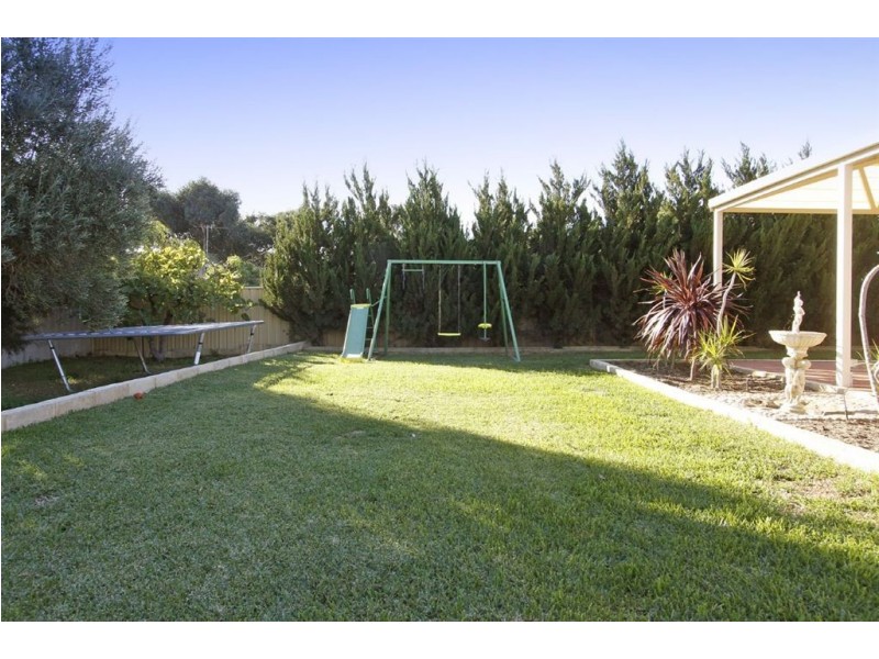 1a Deering Street, Beaconsfield WA 6162