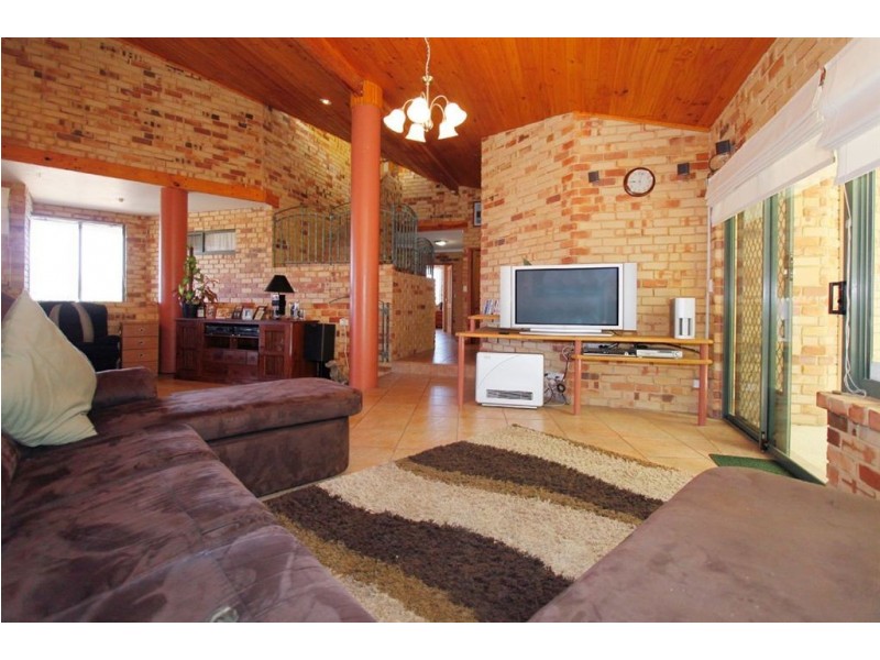 21 Arlington Loop, Coogee WA 6166