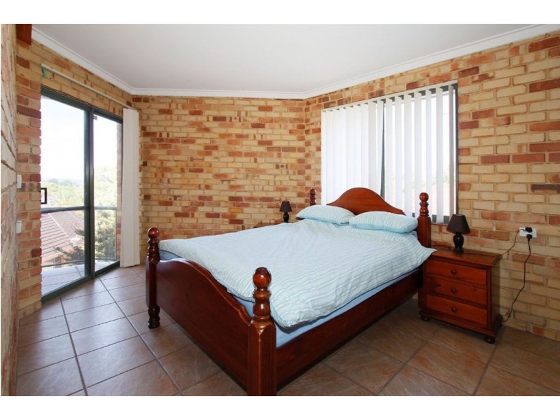 21 Arlington Loop, Coogee WA 6166