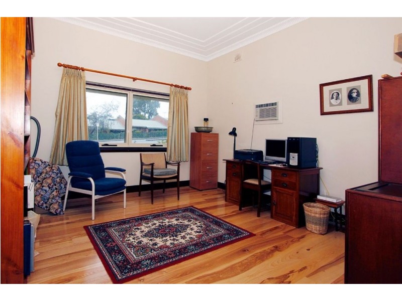 194 Carrington Street, Hilton WA 6163