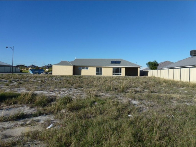 1a Overton Vista, Success WA 6164