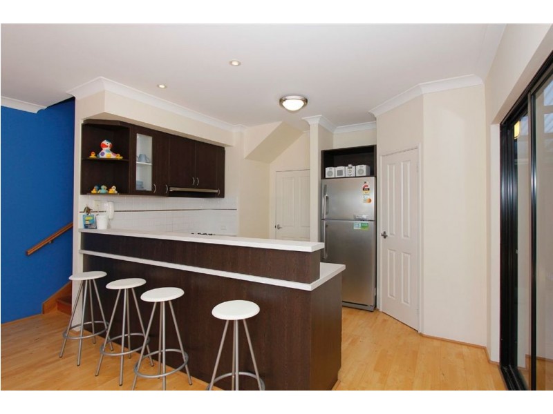 4/7 Bellion Drive, Hamilton Hill WA 6163