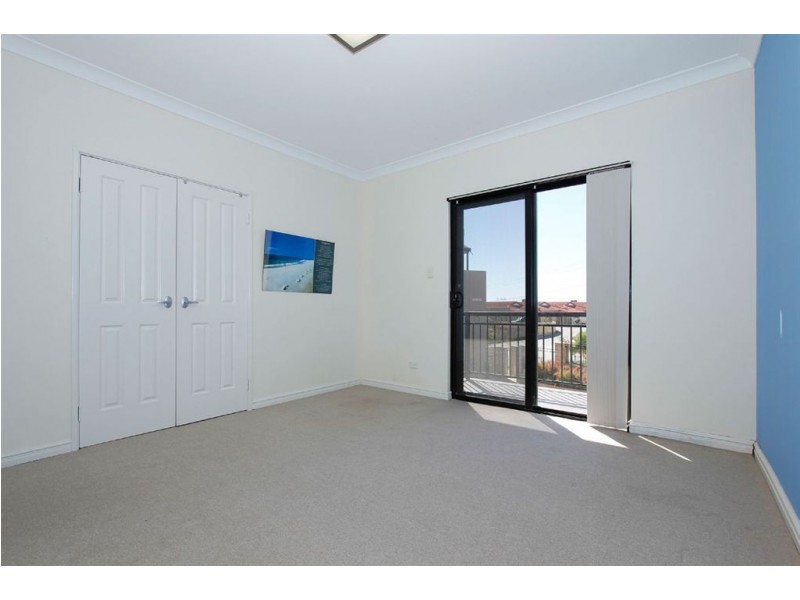 4/7 Bellion Drive, Hamilton Hill WA 6163