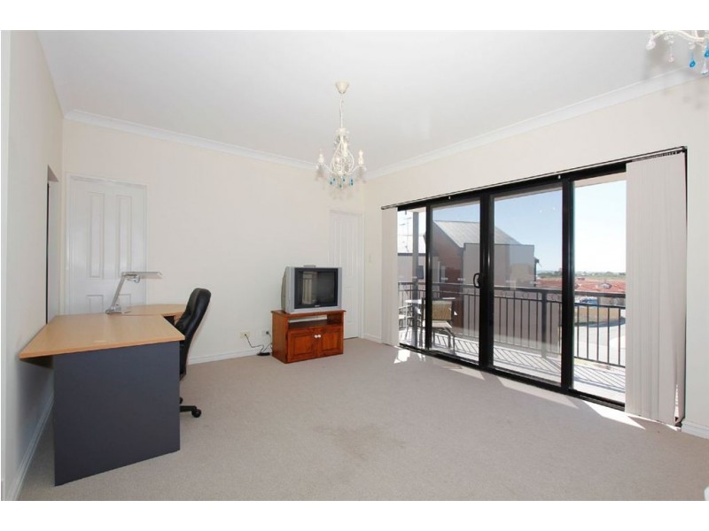 4/7 Bellion Drive, Hamilton Hill WA 6163