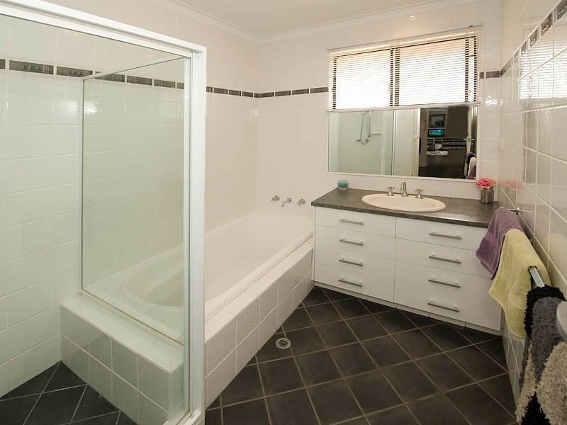 611 Rockingham Road, Munster WA 6166