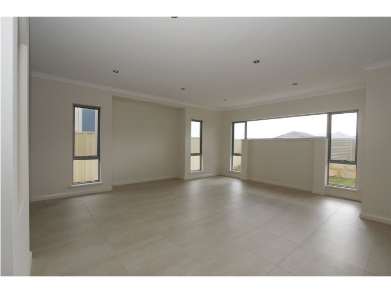 8 Carcione Rise, Yangebup WA 6164