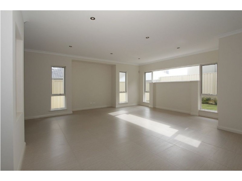 10 Carcione Rise, Yangebup WA 6164