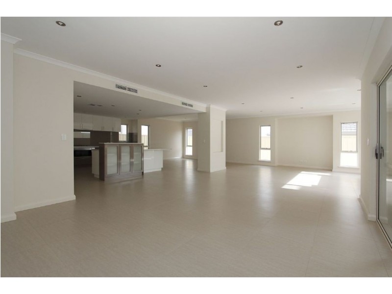 10 Carcione Rise, Yangebup WA 6164