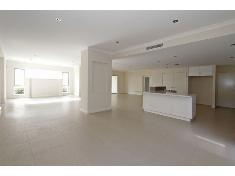 10 Carcione Rise, Yangebup WA 6164