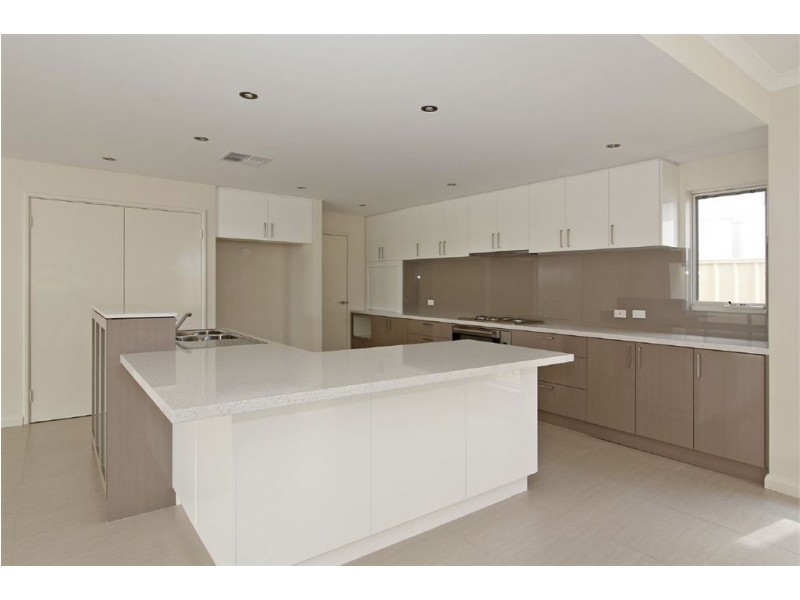 10 Carcione Rise, Yangebup WA 6164