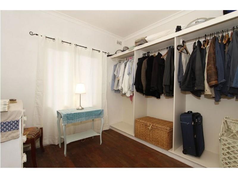 15 Antonio Street, Coolbellup WA 6163