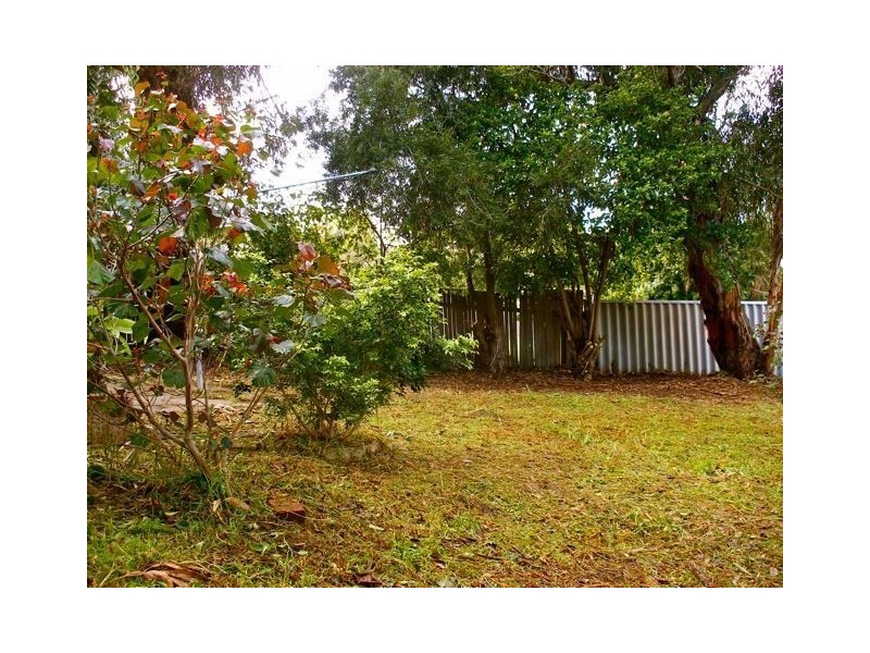 15 Antonio Street, Coolbellup WA 6163