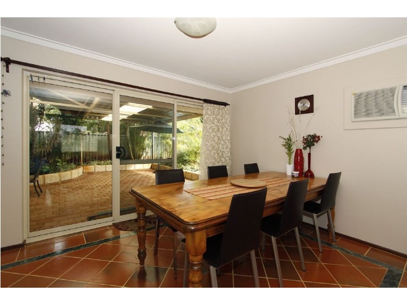 6 Troytown Way, Melville WA 6156