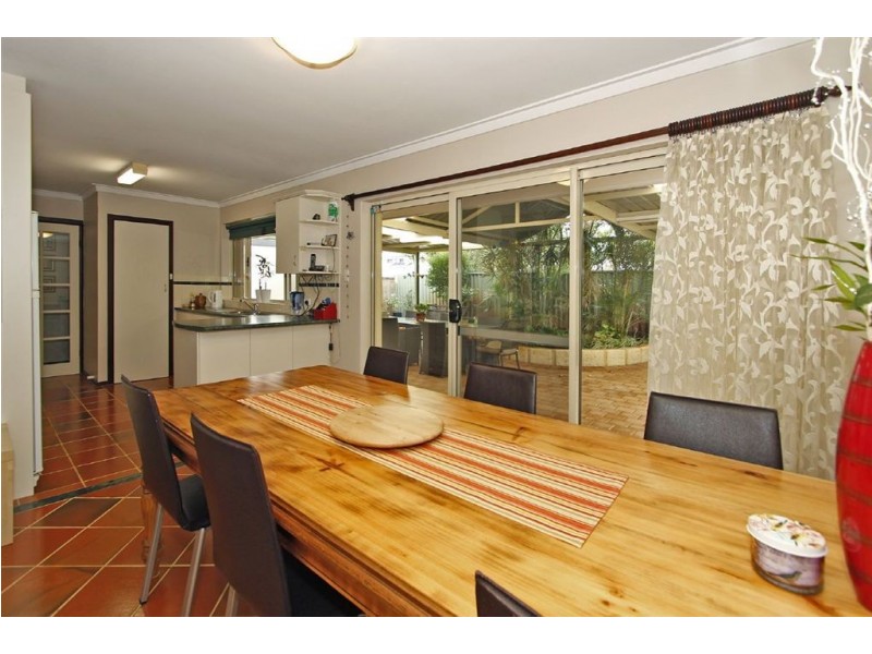 6 Troytown Way, Melville WA 6156