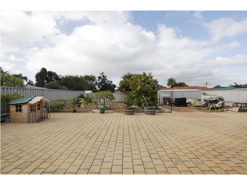 15 Milgun Drive, Yangebup WA 6164