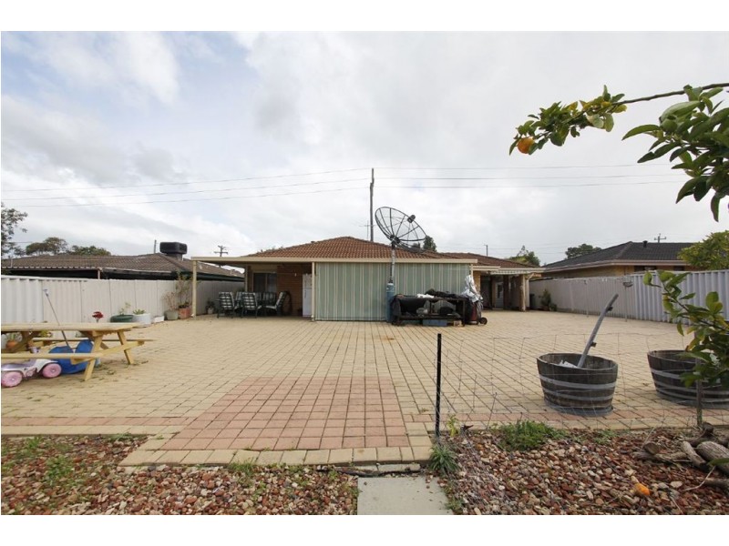 15 Milgun Drive, Yangebup WA 6164