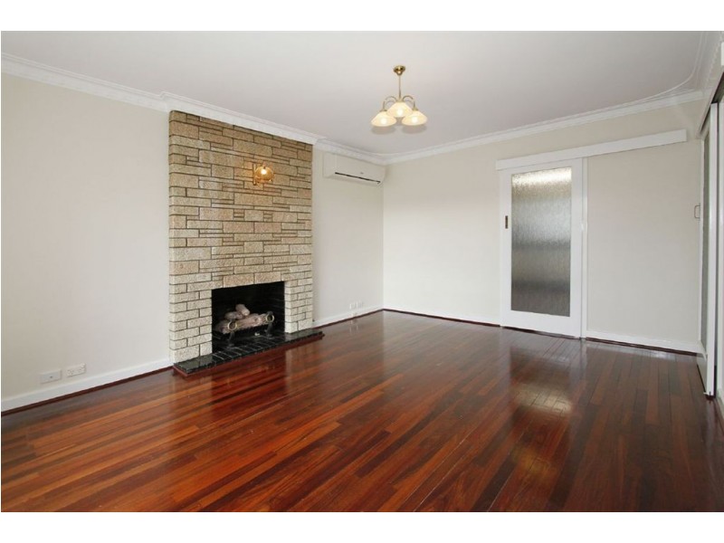 8 Shallow Street, Spearwood WA 6163