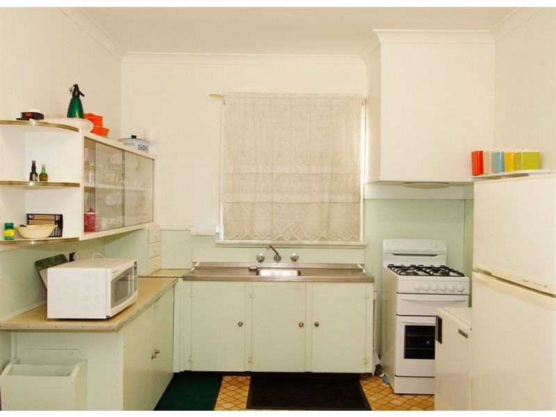 89 Paget Street, Hilton WA 6163