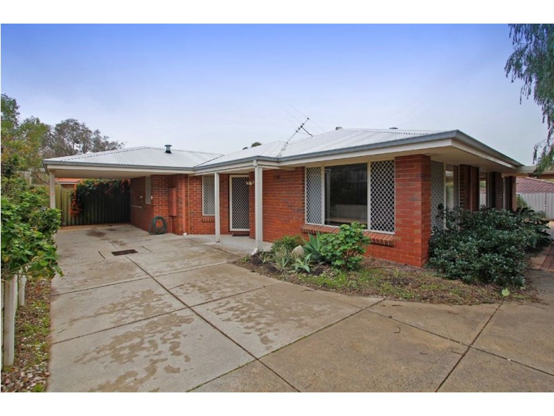 11A Howson Street, Hilton WA 6163