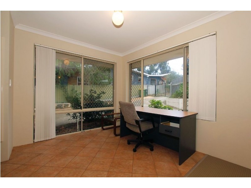 11A Howson Street, Hilton WA 6163