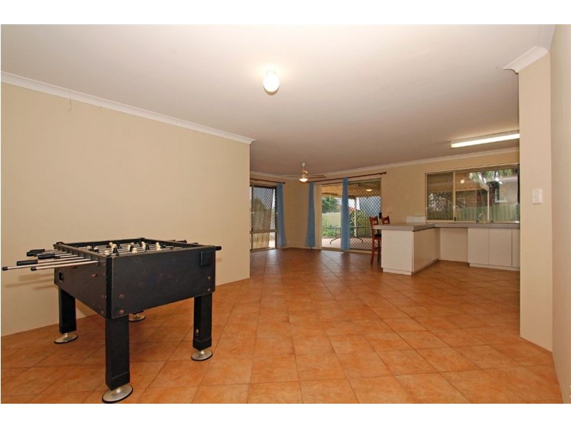 11A Howson Street, Hilton WA 6163