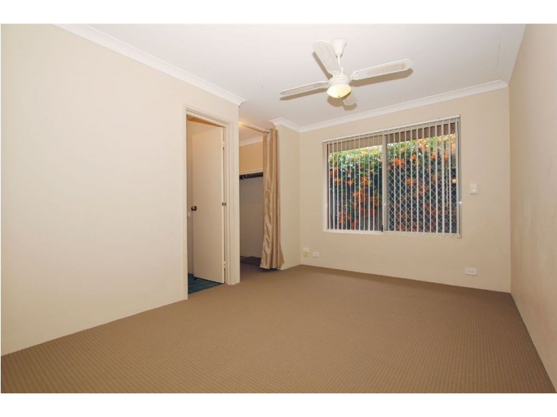11A Howson Street, Hilton WA 6163