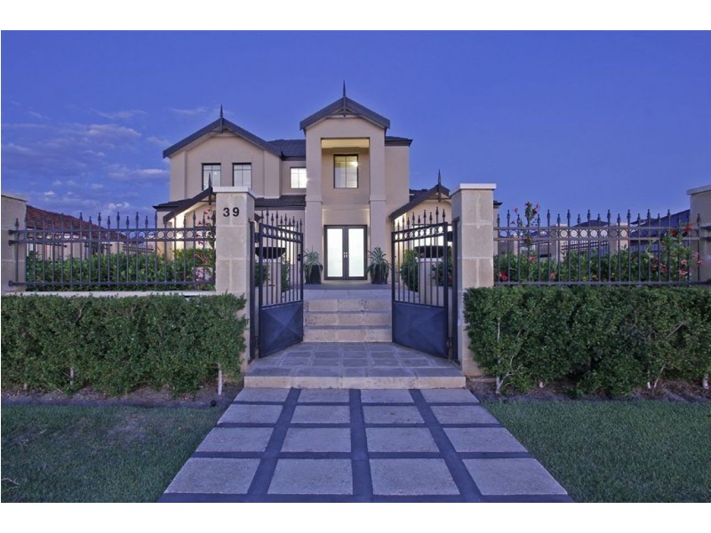 39 Birchley Road, Yangebup WA 6164