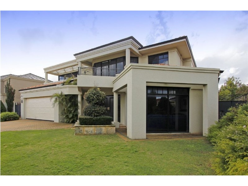 39 Amity Boulevard, Coogee WA 6166