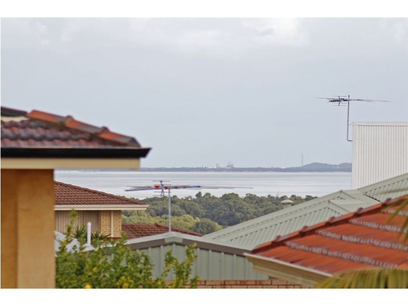 39 Amity Boulevard, Coogee WA 6166