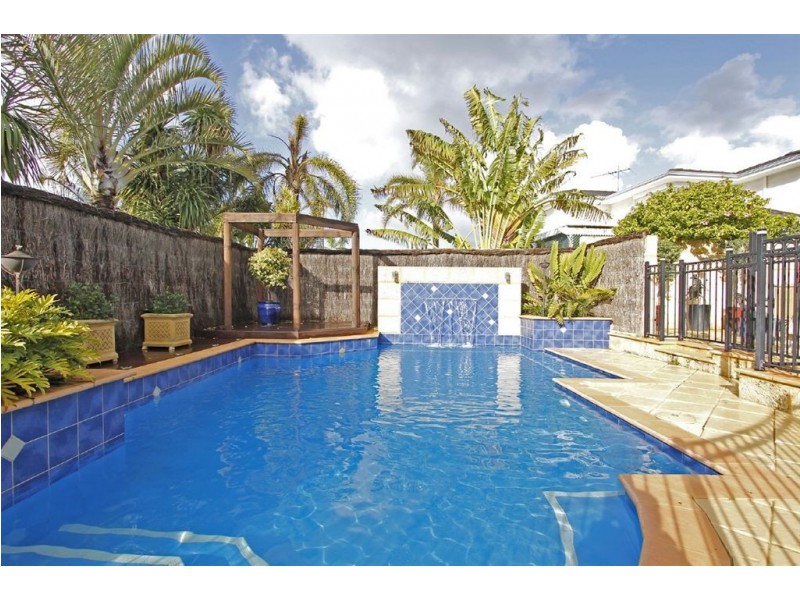 39 Amity Boulevard, Coogee WA 6166