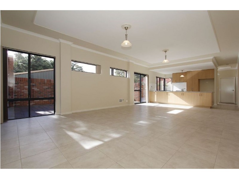 2/167 Carrington Street, White Gum Valley WA 6162