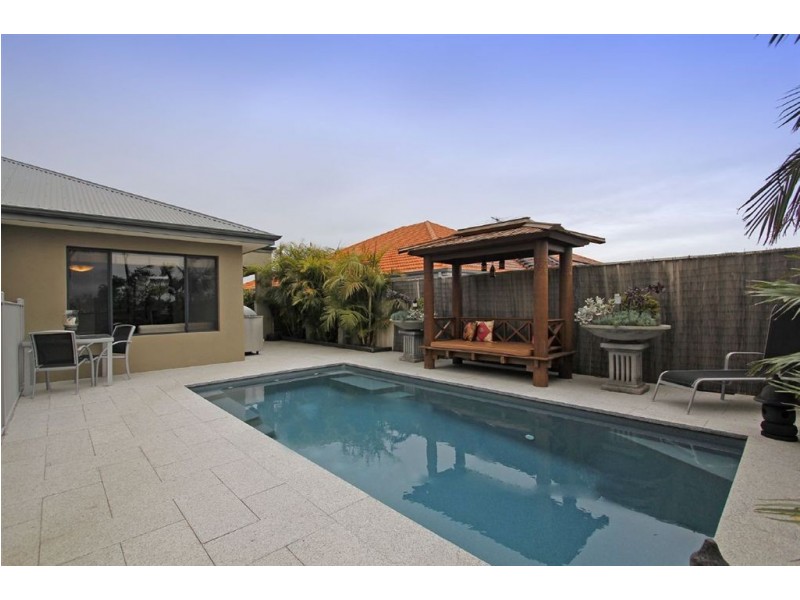 10 Orlando Avenue, Bibra Lake WA 6163