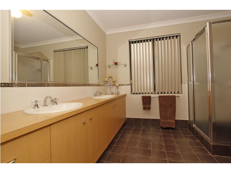 10 Orlando Avenue, Bibra Lake WA 6163